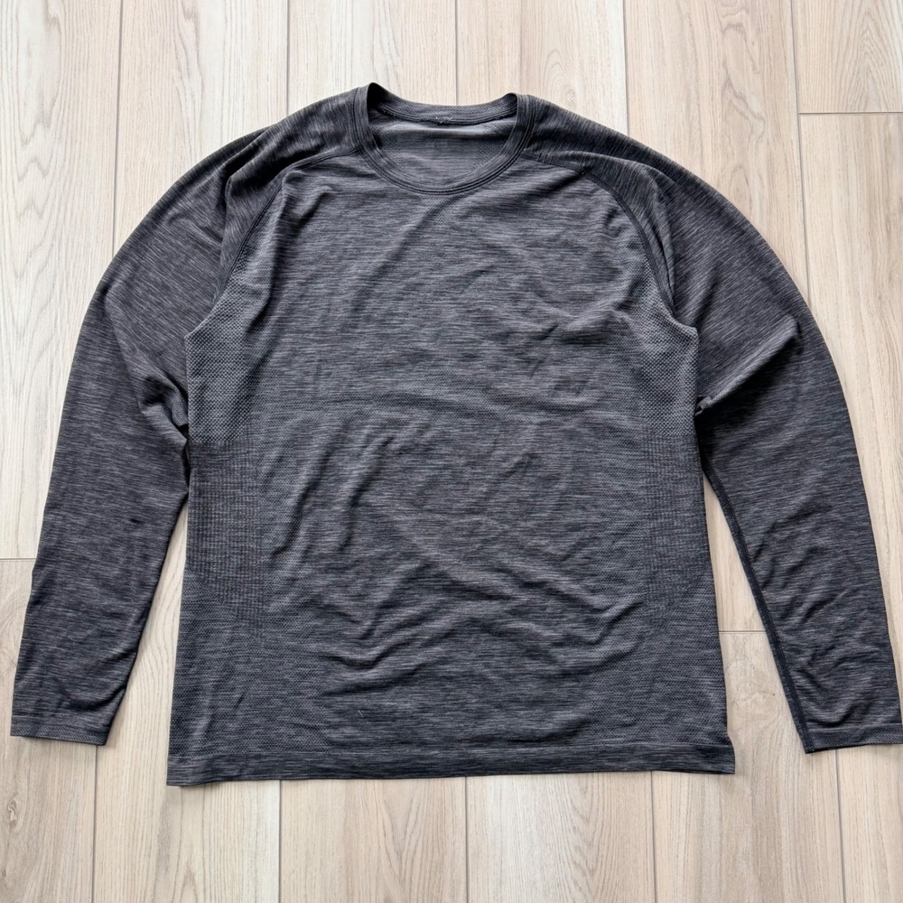 Lululemon Metal Vent Tech Long Sleeve Shirt Mens XL Gray Heathered Crewneck